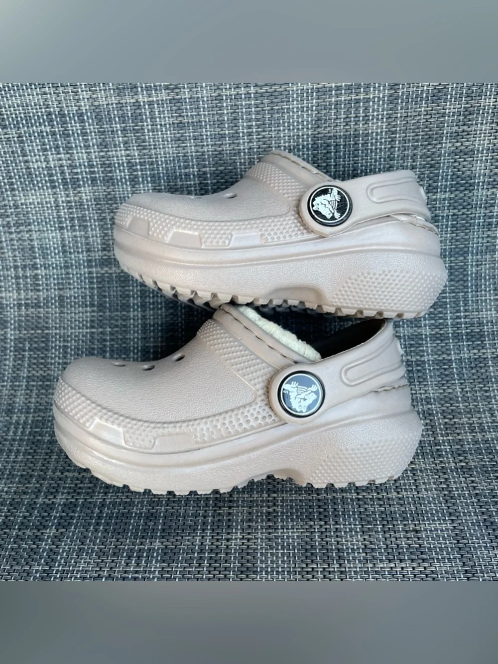 CROCS Kids Fuzzy-Lined Classic Clogs Bundle Lavender / Taupe Infant size 4